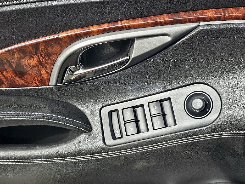 Used 2013 Buick LaCrosse Leather w/ Entertainment Package image 26