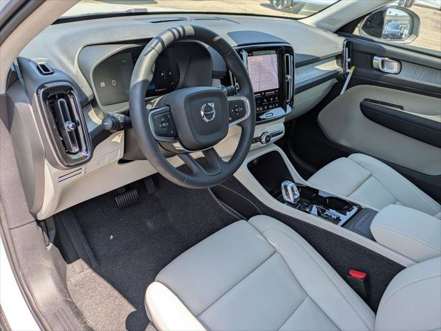 New 2026 Volvo XC40 B5 Plus w/ Protection Package Premier image 7