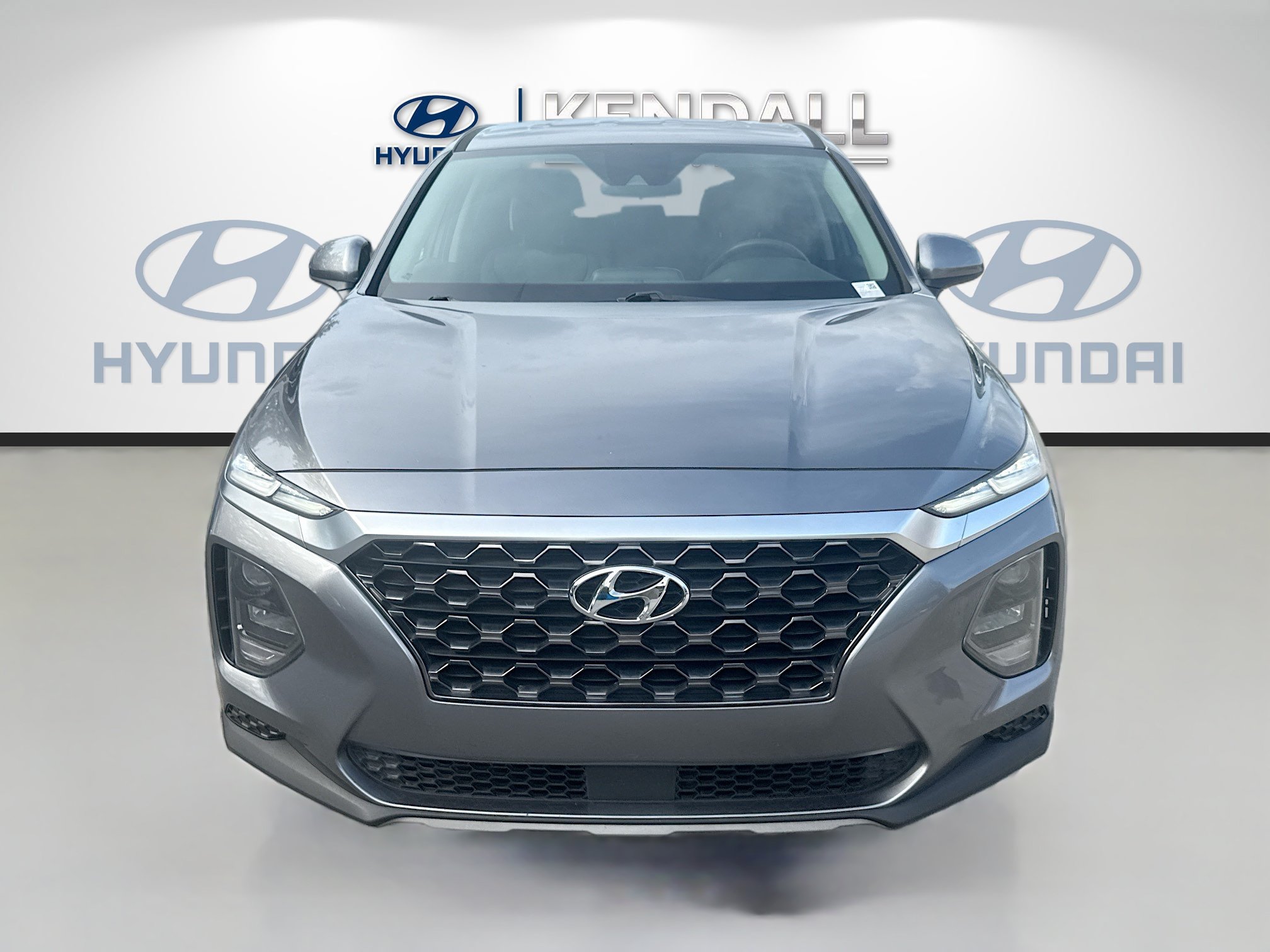 Used 2019 Hyundai Santa Fe SE FWD image 2