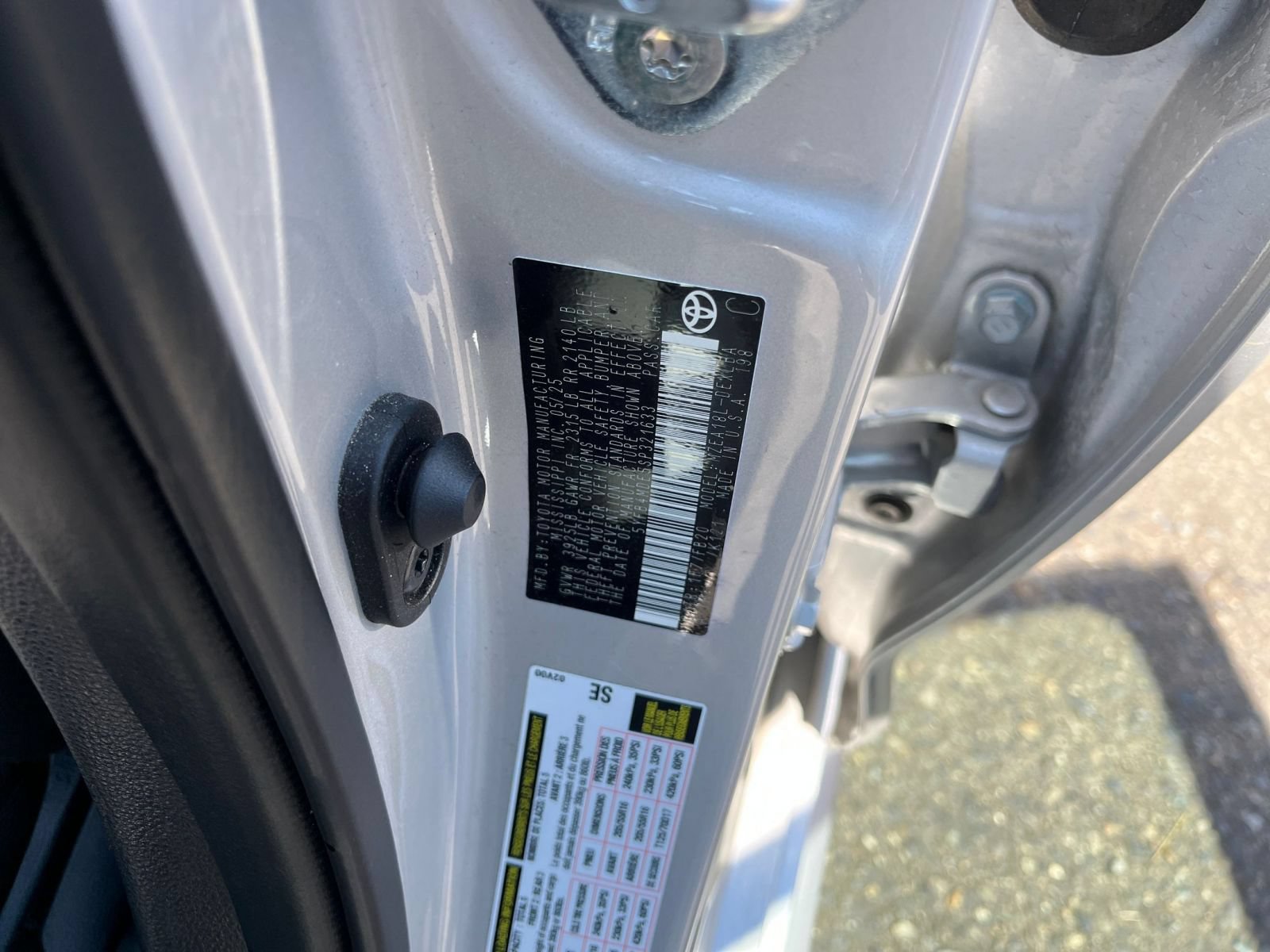 Used 2025 Toyota Corolla LE FWD image 29