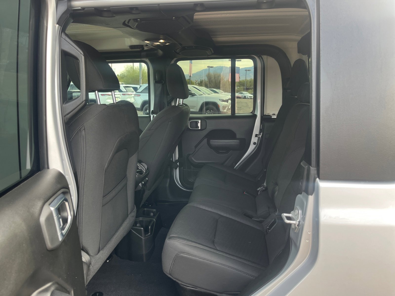 Certified 2022 Jeep Gladiator Sport image 17