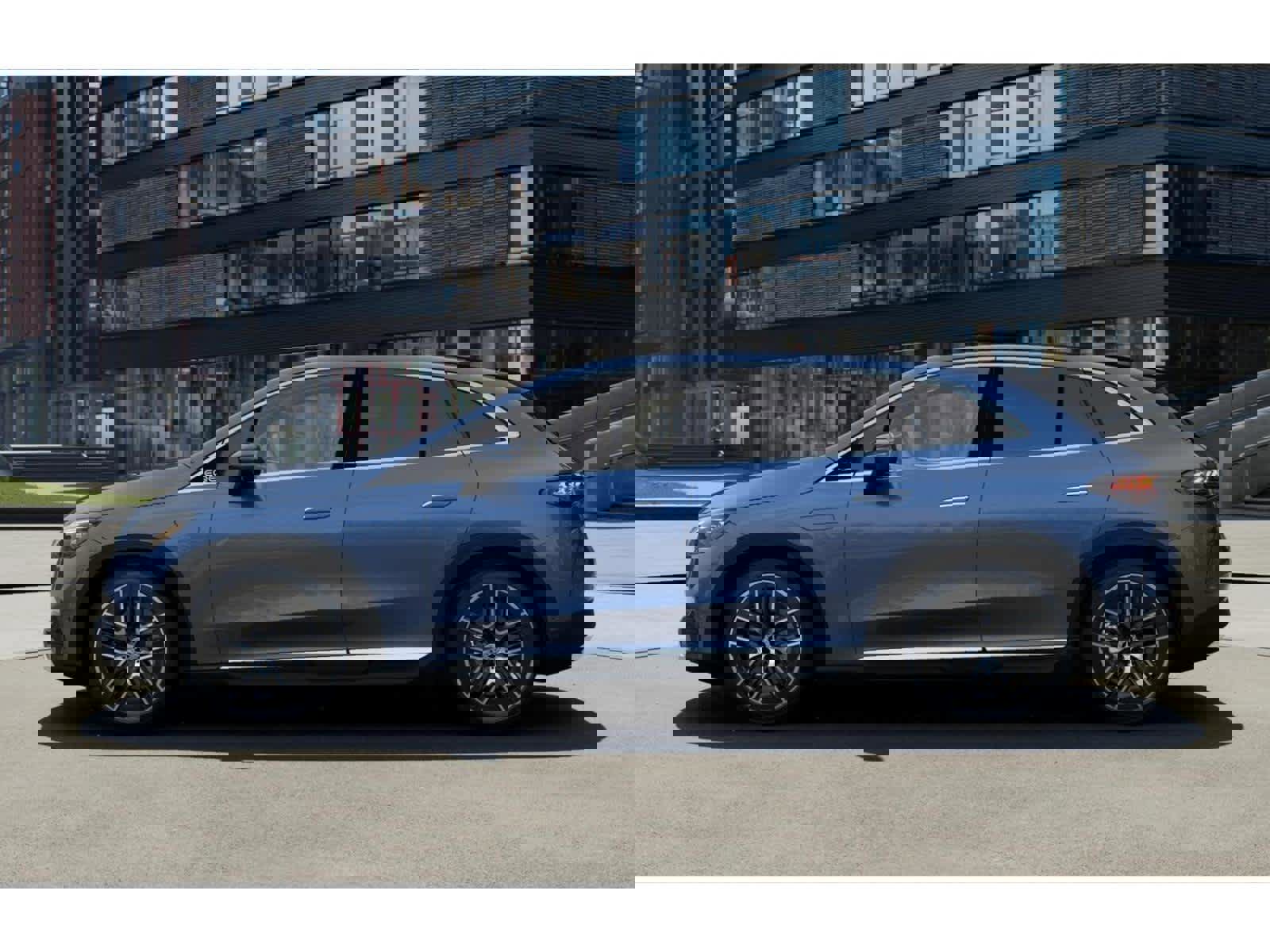 New 2026 Mercedes-Benz EQE 320 4MATIC SUV image 33