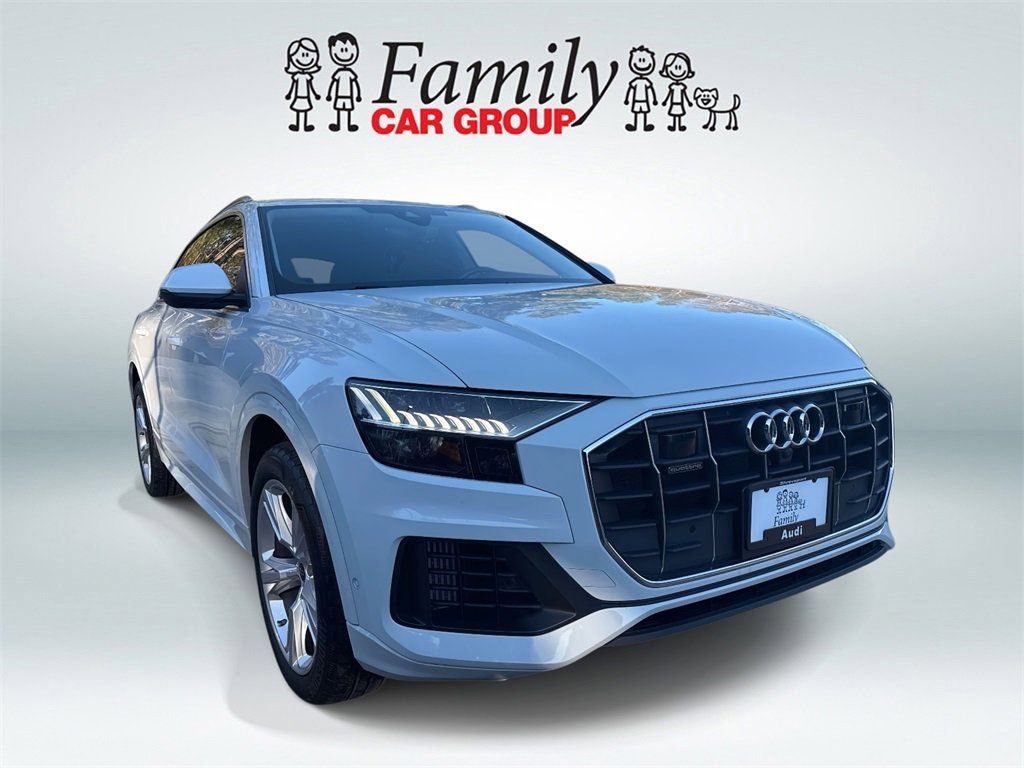 Used 2023 Audi Q8 Premium Plus image 2