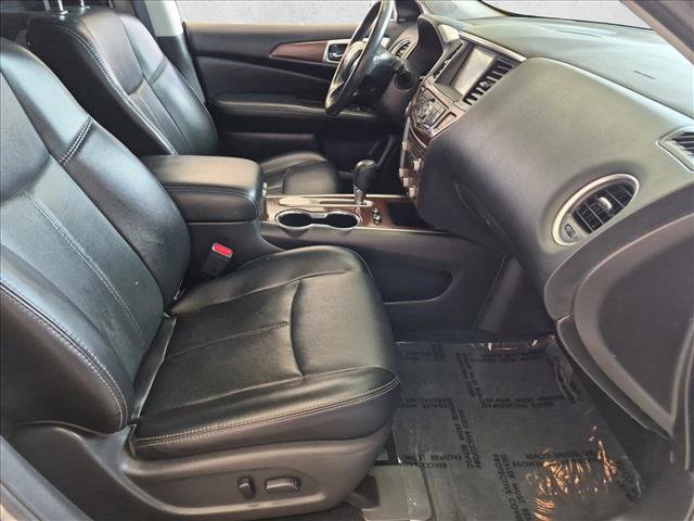 Used 2017 Nissan Pathfinder Platinum w/ Cargo Package FWD image 29