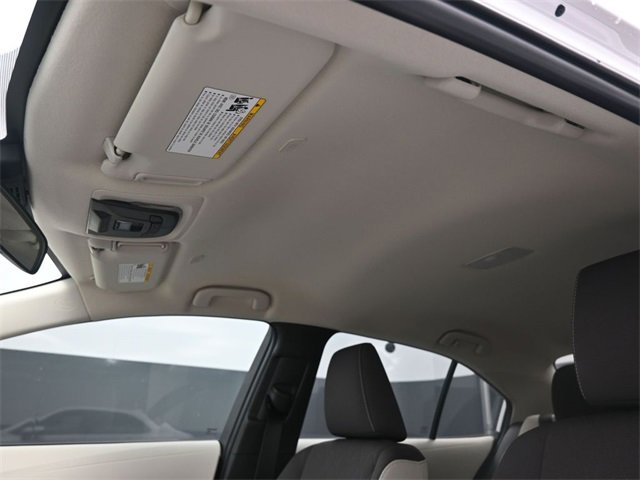 Used 2025 Toyota Corolla LE image 28