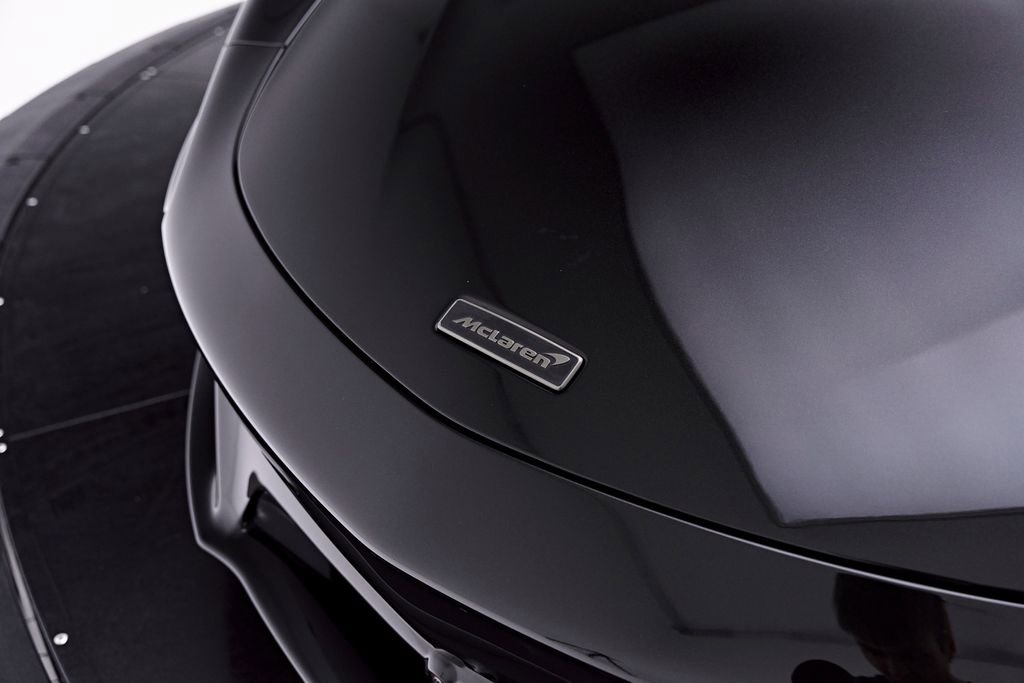 Used 2026 McLaren Artura RWD image 34