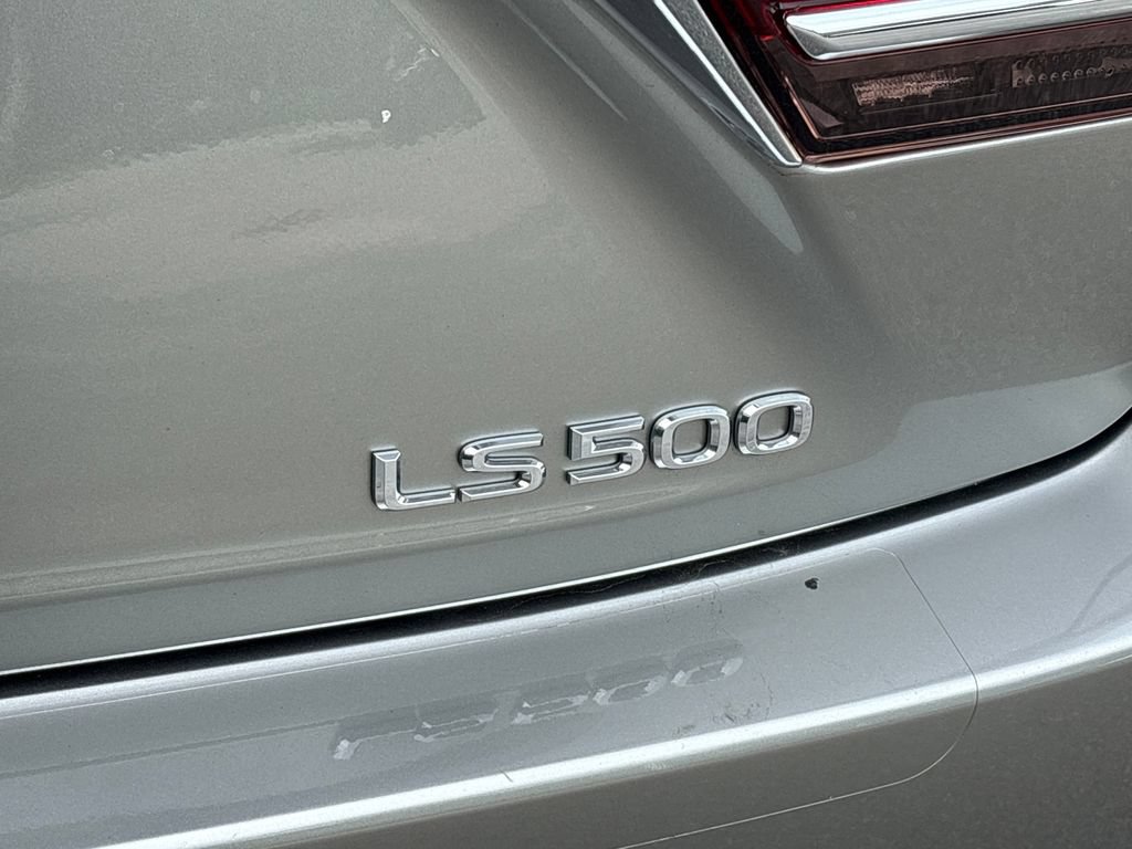 Used 2018 Lexus LS 500 w/ Interior Upgrade Package RWD image 26