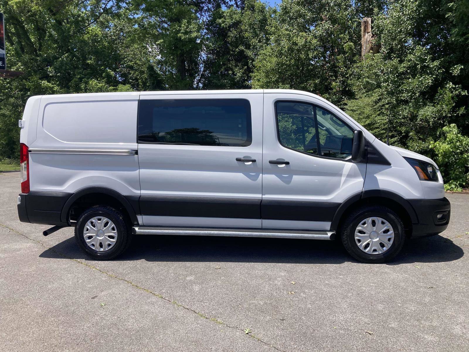 Used 2024 Ford Transit 250 Low Roof w/ Exterior Upgrade Package RWD image 2