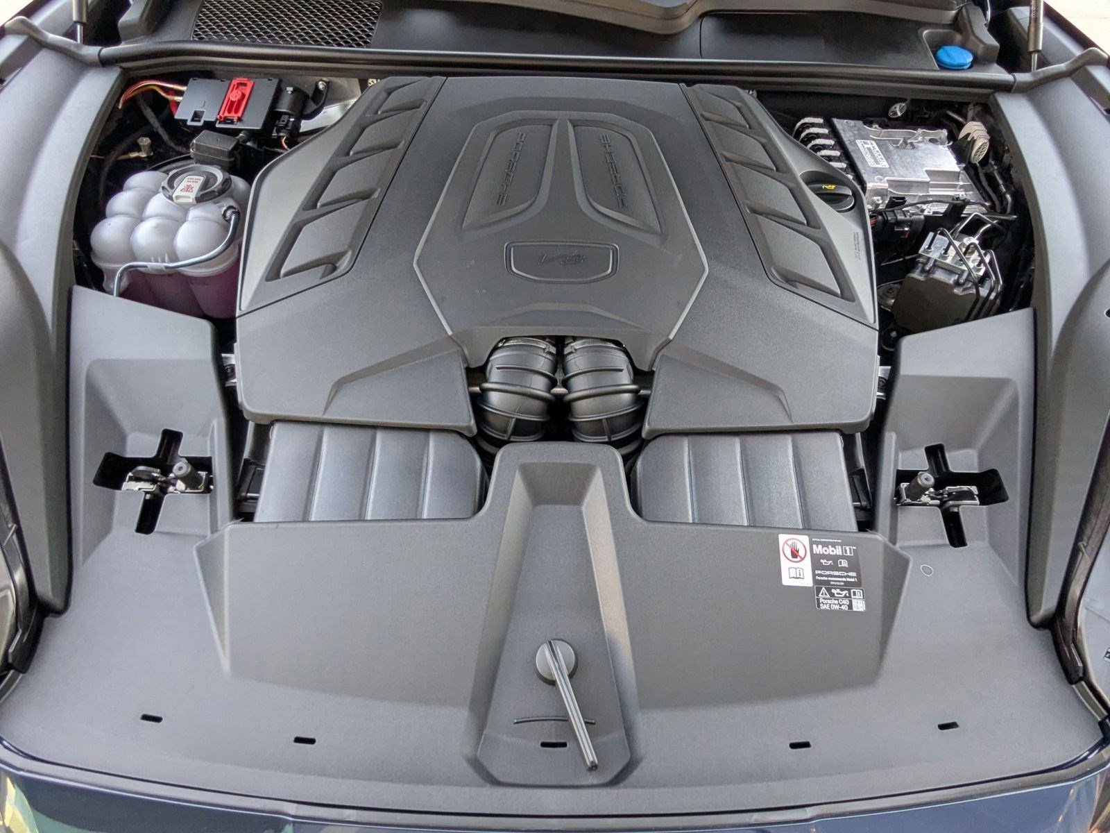 New 2026 Porsche Cayenne GTS image 26