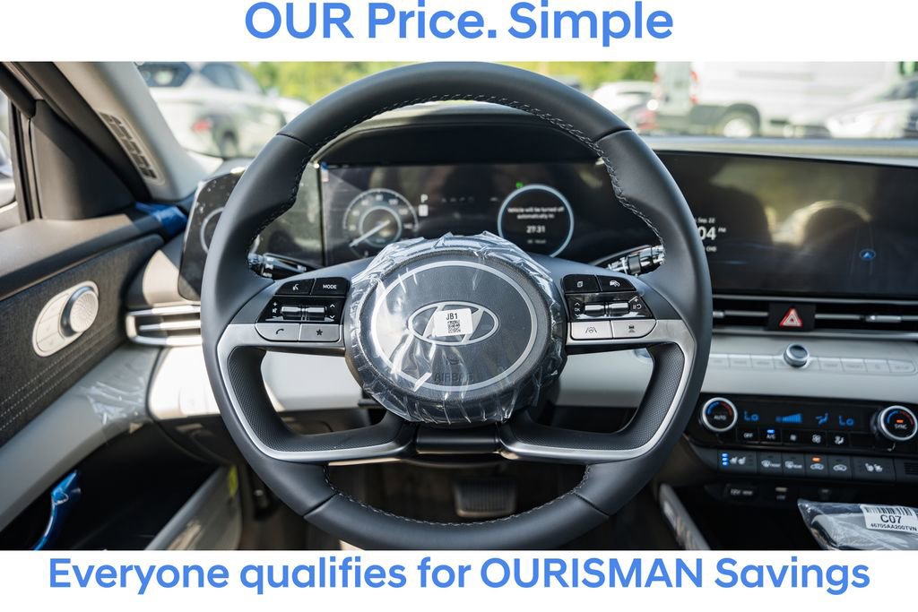 New 2025 Hyundai Elantra Limited image 25