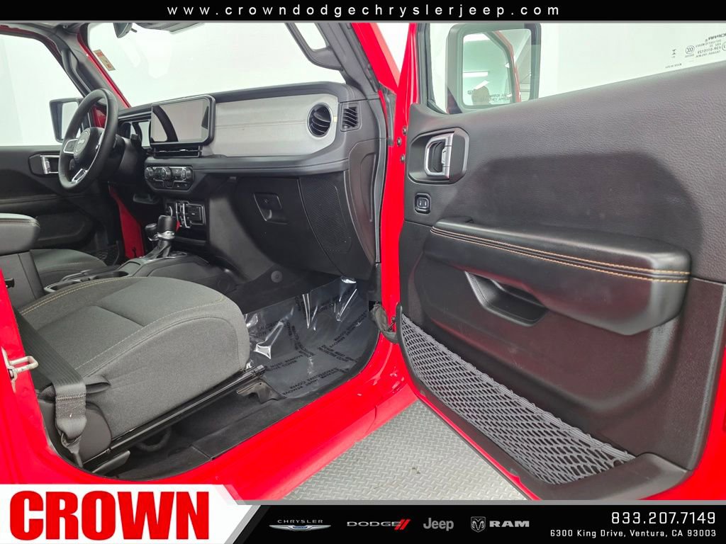 Used 2024 Jeep Wrangler Unlimited Sahara image 11