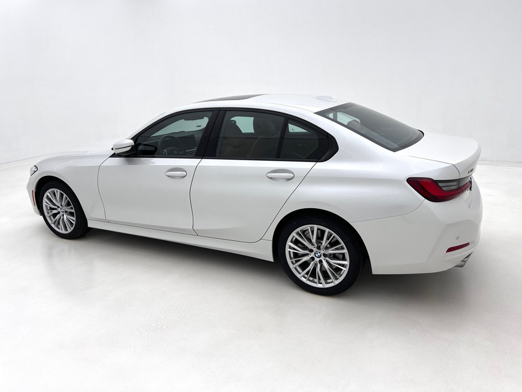 Used 2023 BMW 330i xDrive Sedan w/ Premium Package AWD/4WD image 10