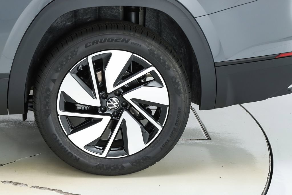 New 2026 Volkswagen Atlas SE FWD image 6