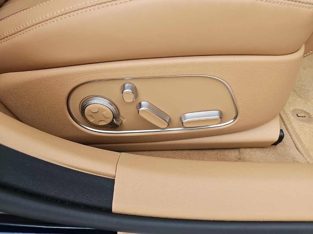 Used 2024 Genesis G90 3.5T AWD/4WD image 30