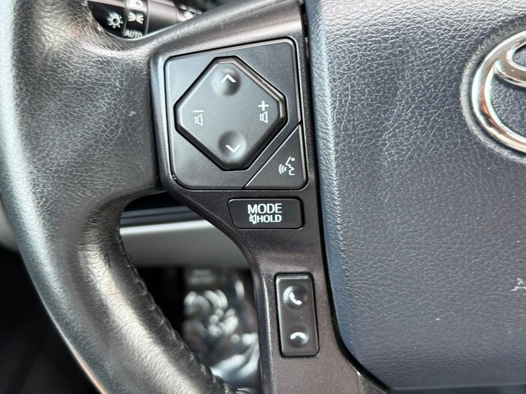 Used 2019 Toyota Sequoia SR5 AWD/4WD image 28