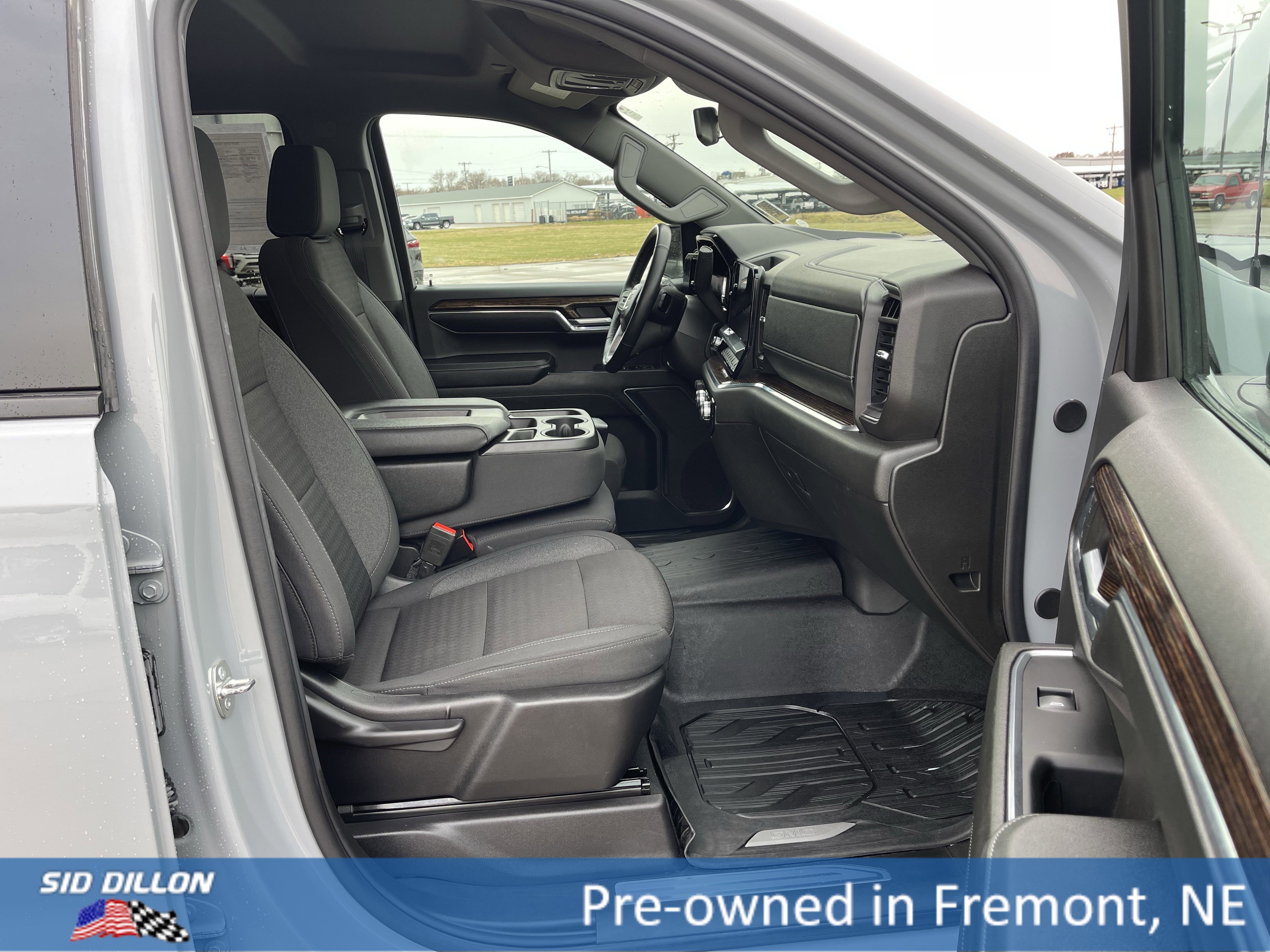 Used 2024 GMC Sierra 1500 Elevation image 13