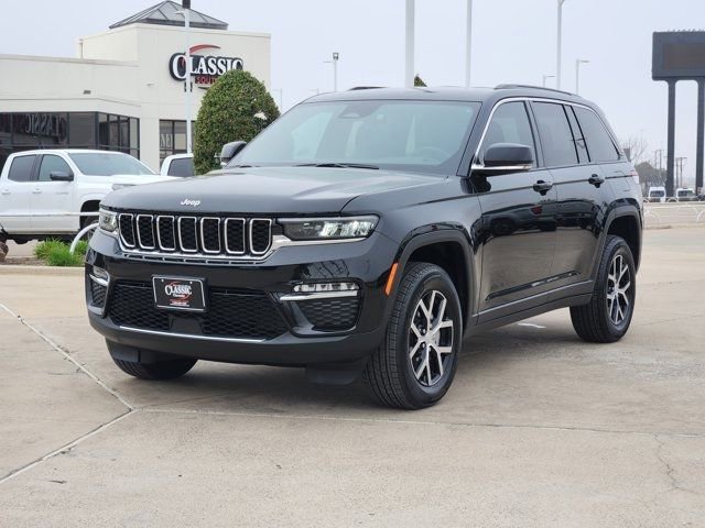 Used 2025 Jeep Grand Cherokee Limited image 11