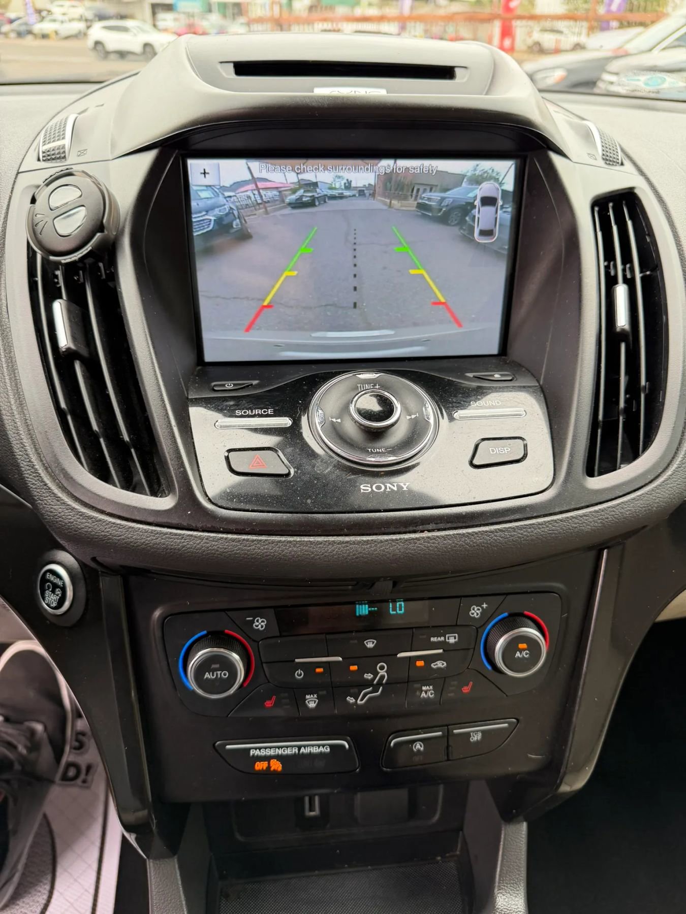 Used 2017 Ford Escape Titanium image 15