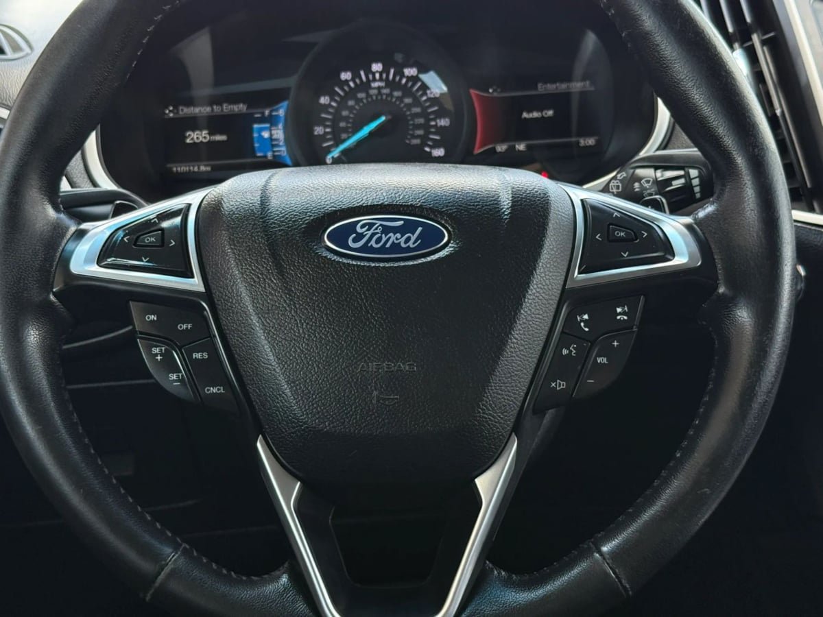 Used 2017 Ford Edge SEL w/ Equipment Group 201A FWD image 53