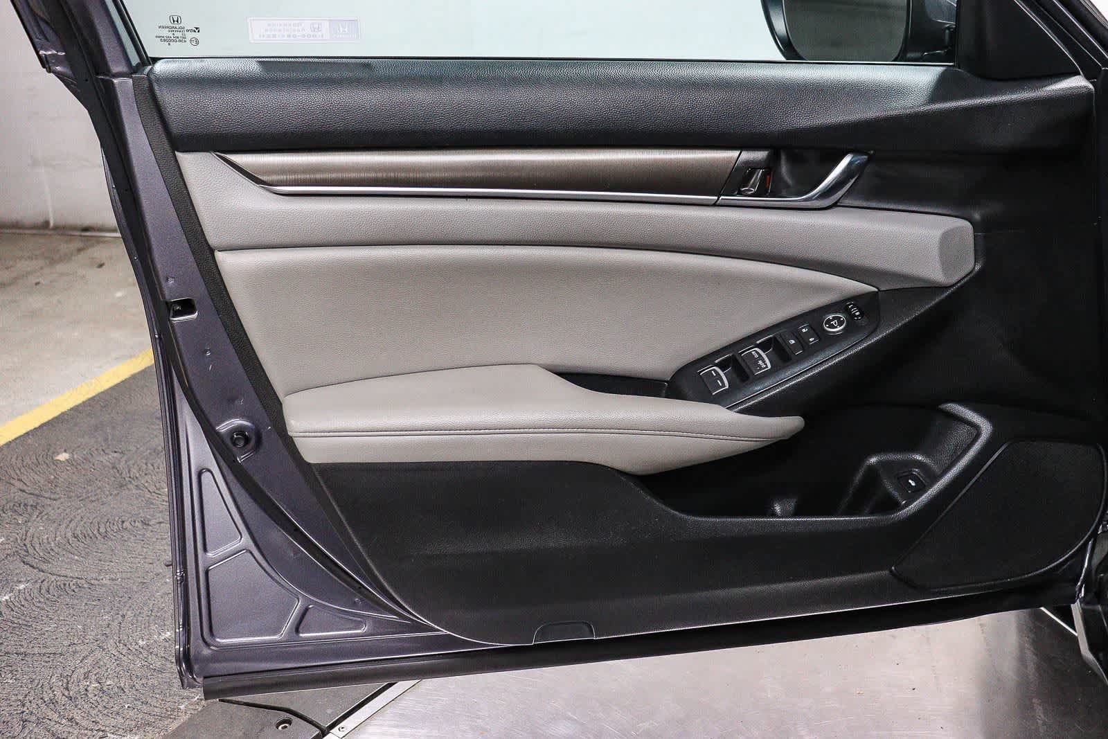 Used 2019 Honda Accord LX image 21