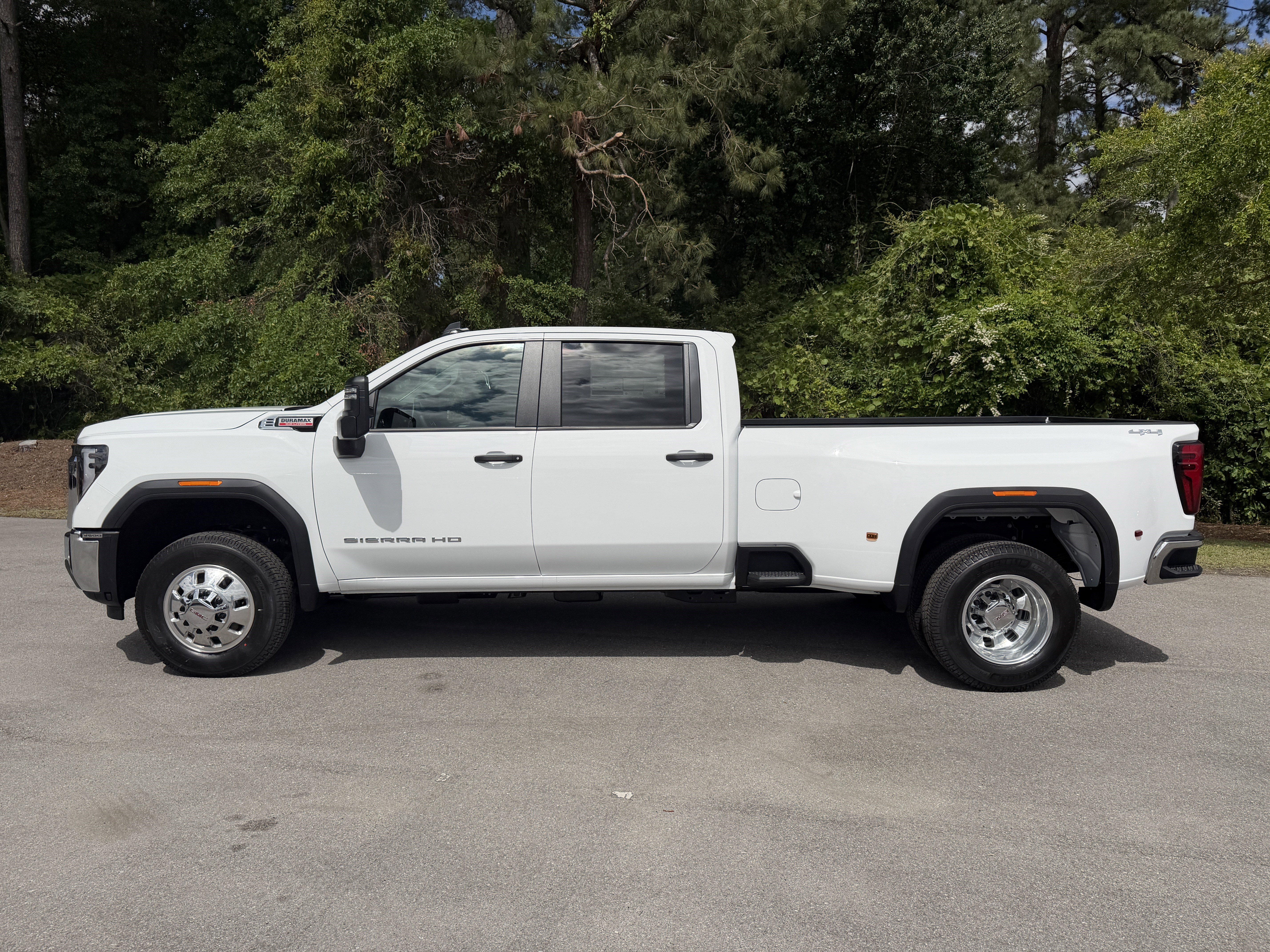 New 2026 GMC Sierra 3500 Pro w/ 1SA Pro Safety Plus Package AWD/4WD image 35