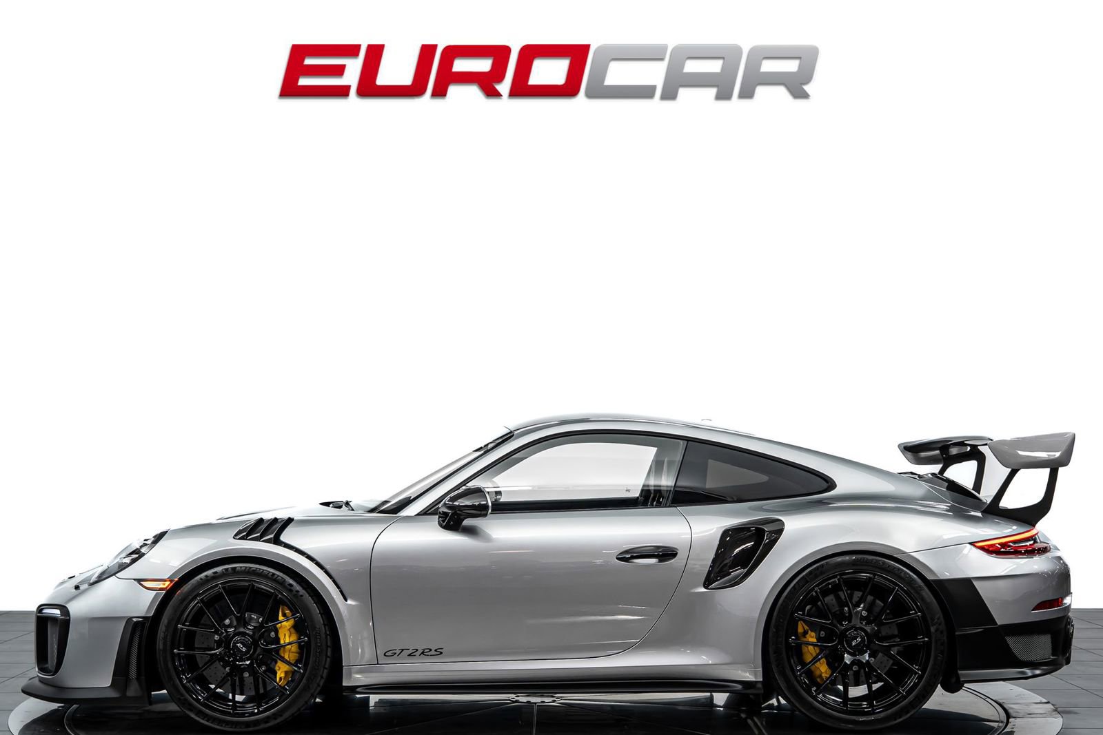 Used 2018 Porsche 911 GT2 RS RWD image 2