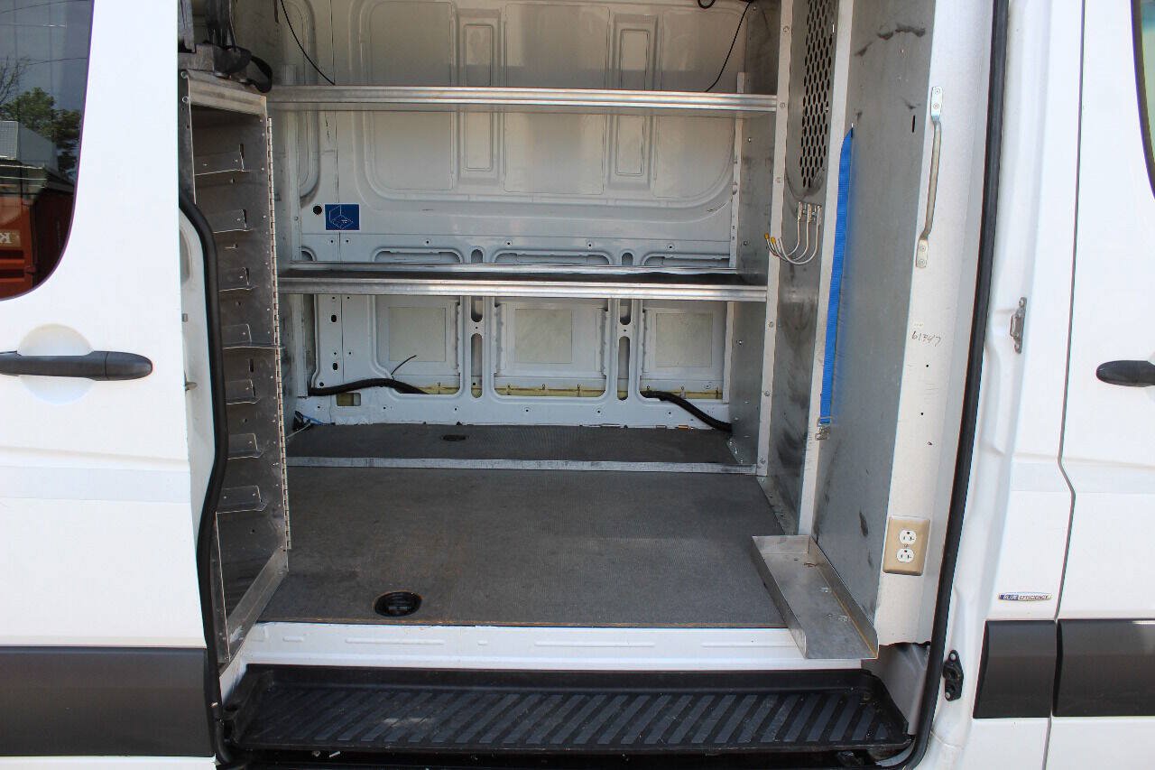 Used 2012 Mercedes-Benz Sprinter 2500 image 20