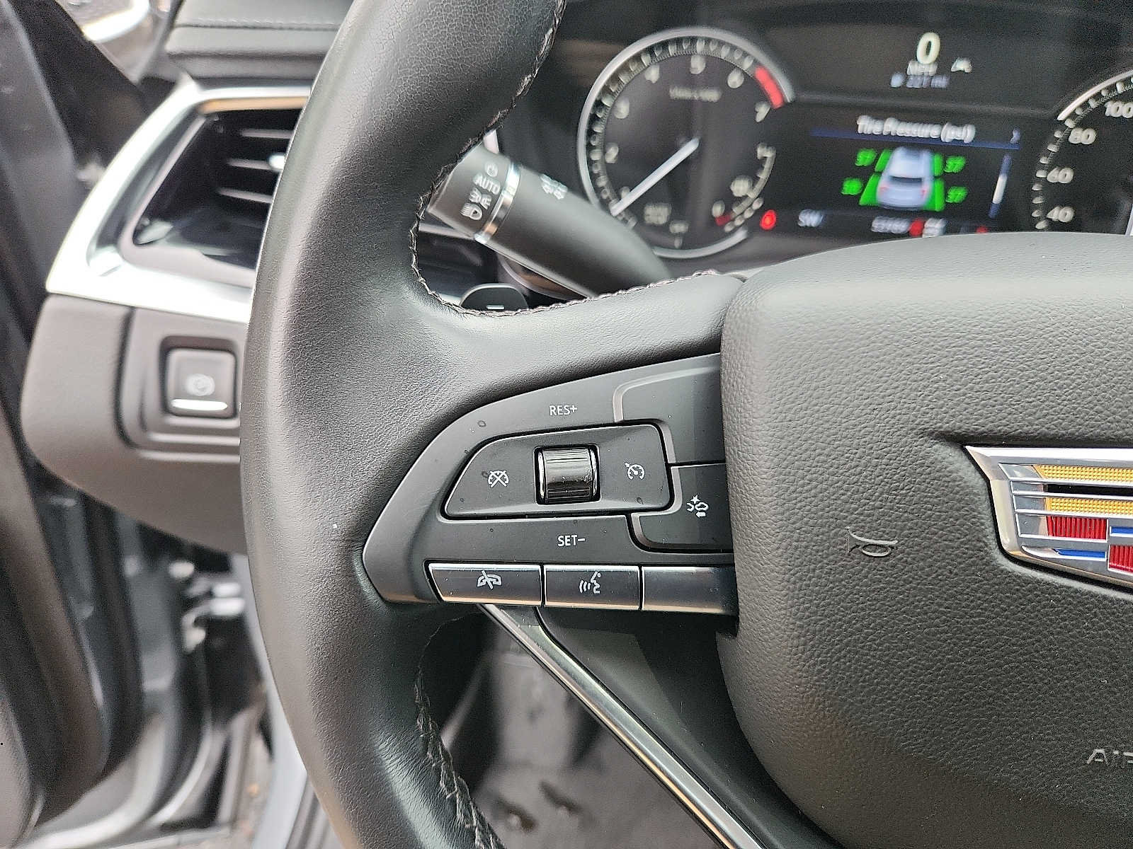 Used 2024 Cadillac XT6 Luxury w/ LPO, Floor Liner Package AWD/4WD image 20