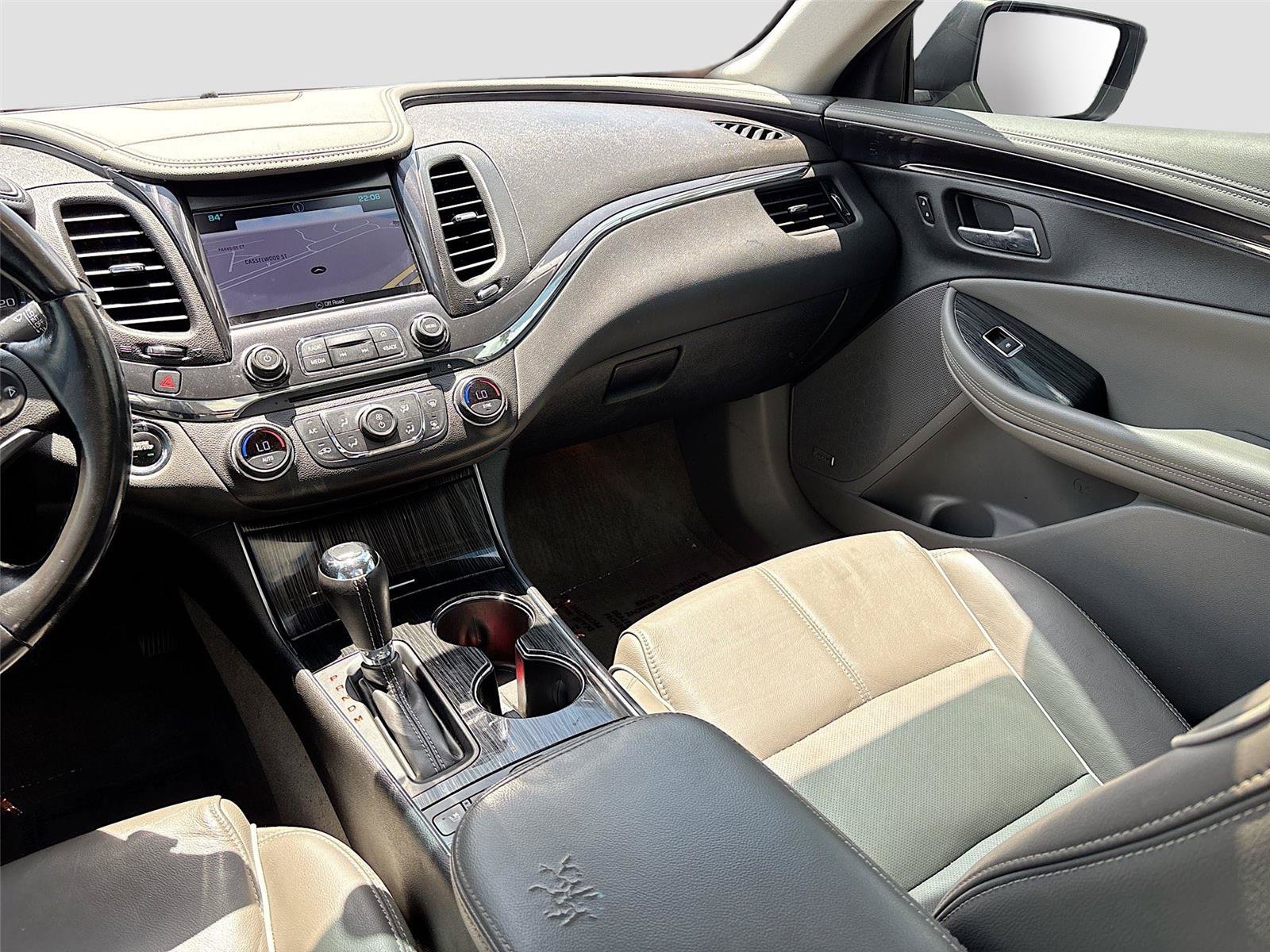 Used 2018 Chevrolet Impala Premier w/ Premier Confidence Package FWD image 24