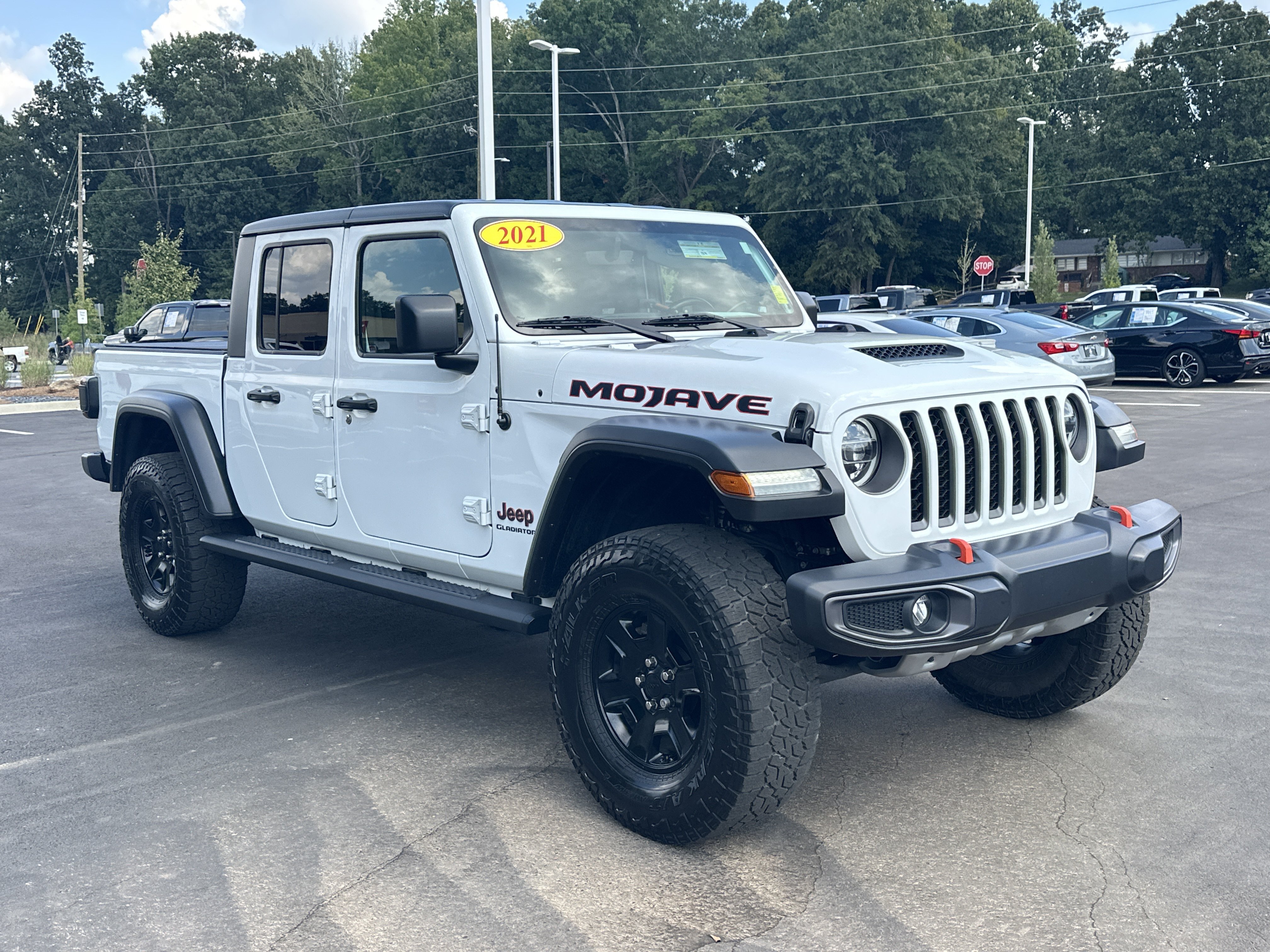 Used 2021 Jeep Gladiator Mojave AWD/4WD image 2