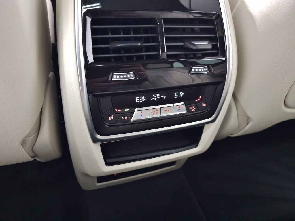 Used 2024 BMW X5 xDrive50e w/ M Sport Package AWD/4WD image 38