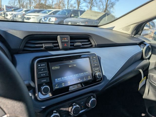 New 2025 Nissan Versa SV w/ Trunk Package FWD image 19