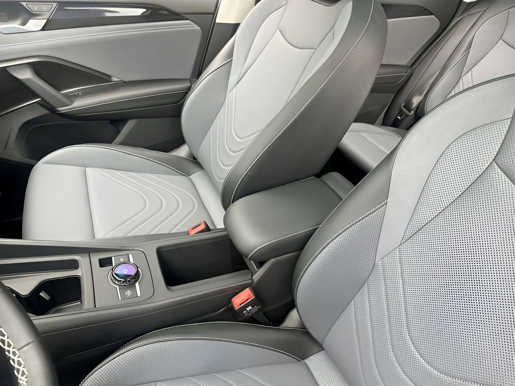 New 2026 Volkswagen Tiguan SE image 21