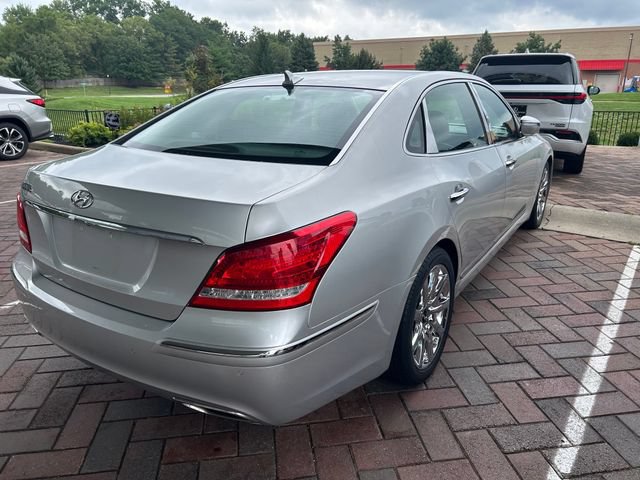 Used 2011 Hyundai Equus Signature RWD image 3