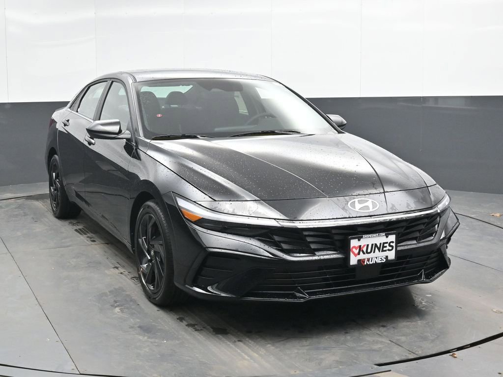 New 2026 Hyundai Elantra SEL Sport image 4