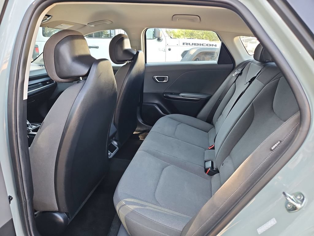 Used 2025 Kia K4 FWD image 28