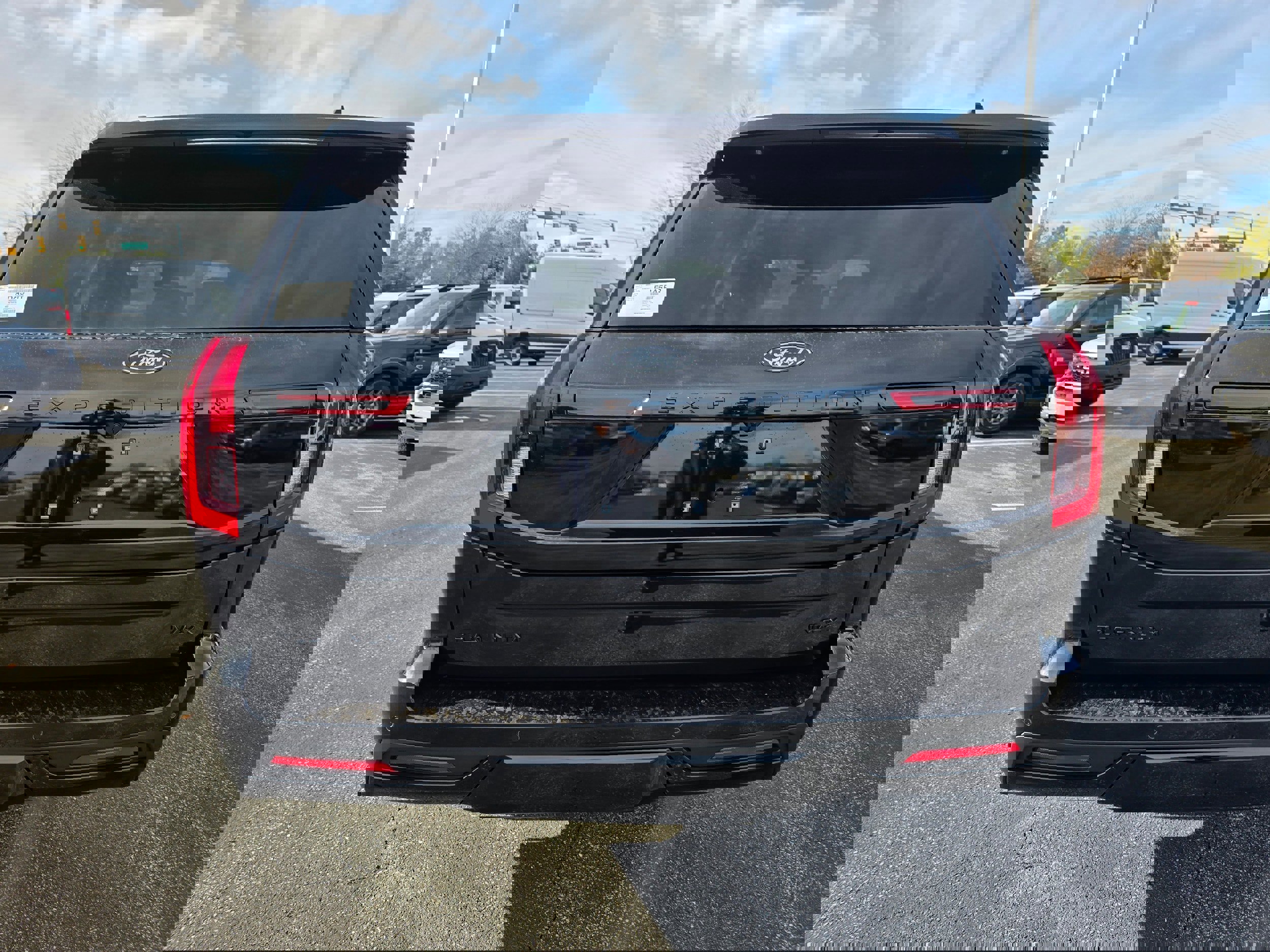 New 2025 Ford Expedition Max Platinum w/ Stealth Performance Package image 4