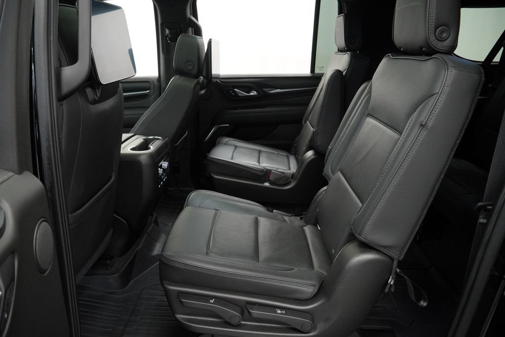 Used 2021 GMC Yukon XL Denali w/ Denali Ultimate Package AWD/4WD image 18