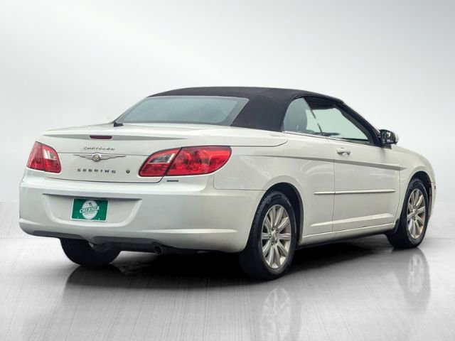 Used 2010 Chrysler Sebring Touring FWD image 4