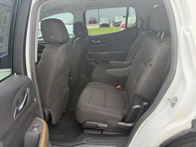 Used 2023 GMC Acadia SLE w/ Driver Convenience Package FWD image 21