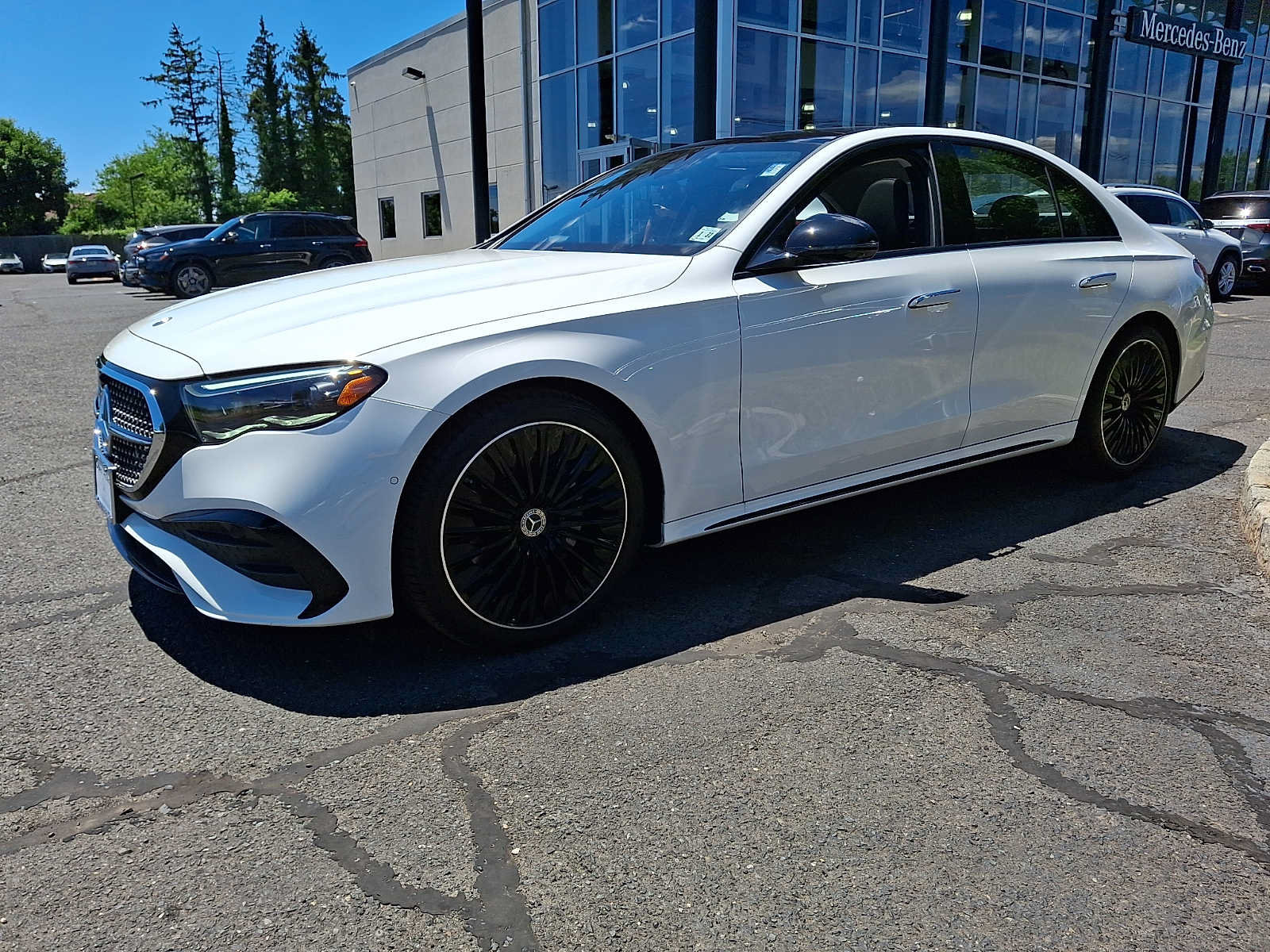 Used 2026 Mercedes-Benz E 350 4MATIC Sedan image 3