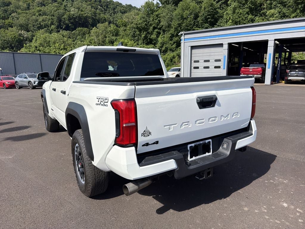 Used 2024 Toyota Tacoma TRD Off-Road AWD/4WD image 6