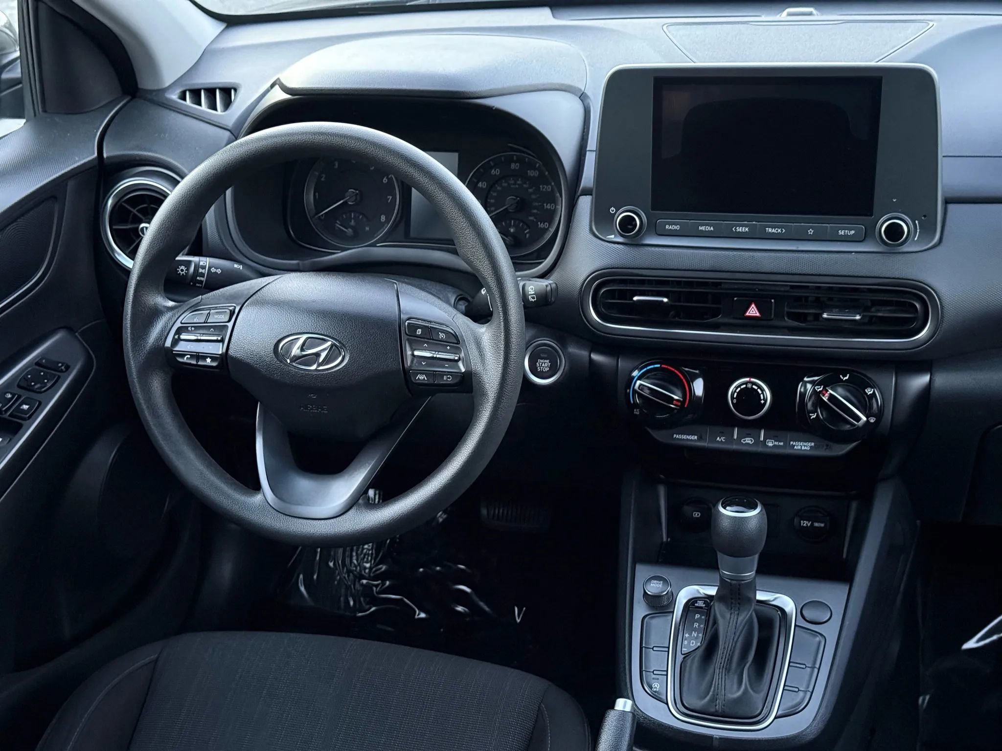 Used 2022 Hyundai Kona SEL image 28