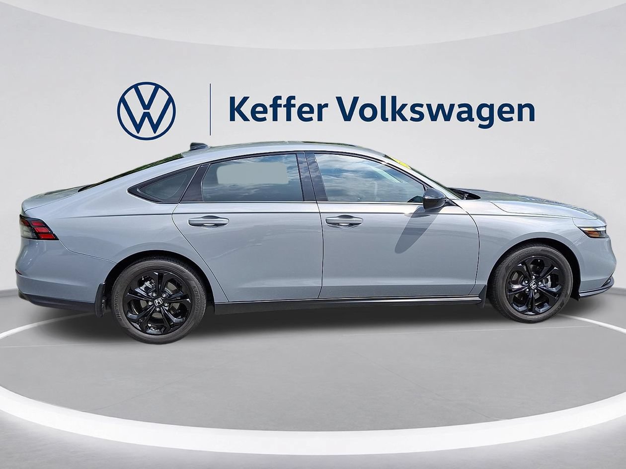 Used 2025 Honda Accord SE image 7