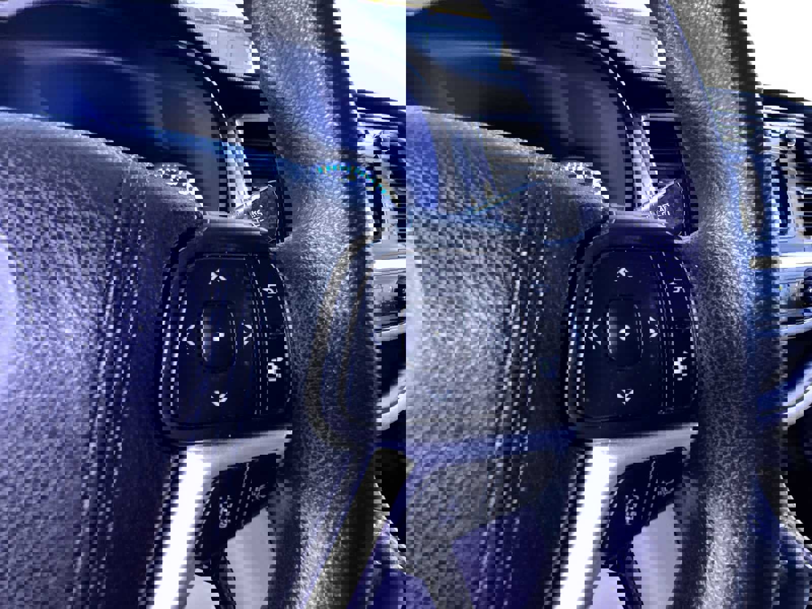 Used 2018 Toyota Highlander LE image 21