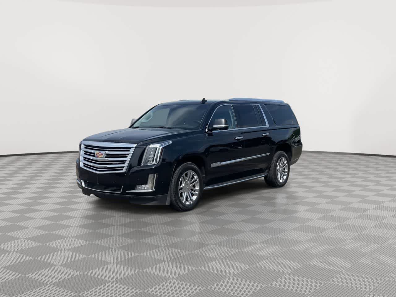 Used 2018 Cadillac Escalade ESV 4WD image 4