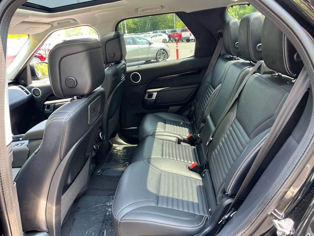 Used 2024 Land Rover Discovery S AWD/4WD image 22