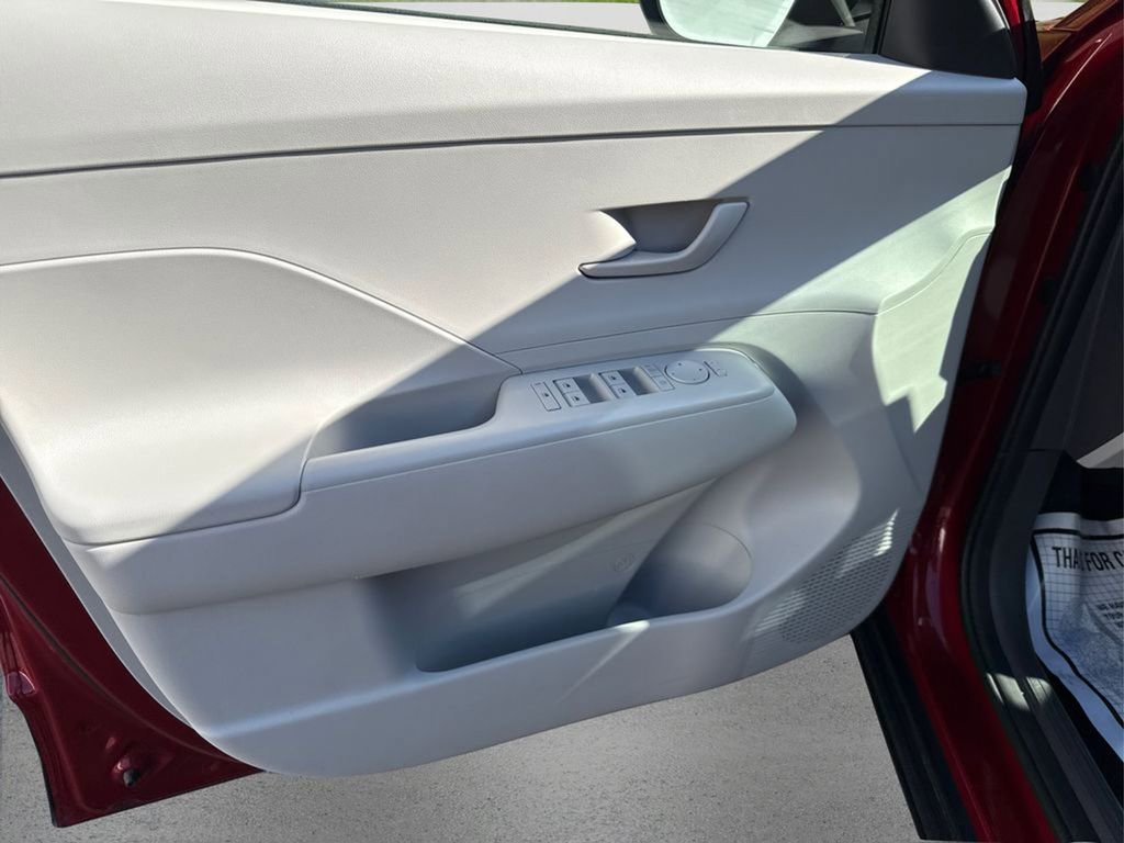 Used 2024 Hyundai Kona SEL image 23