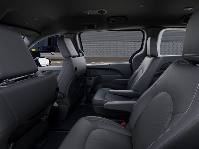 New 2026 Chrysler Pacifica Select AWD/4WD image 23