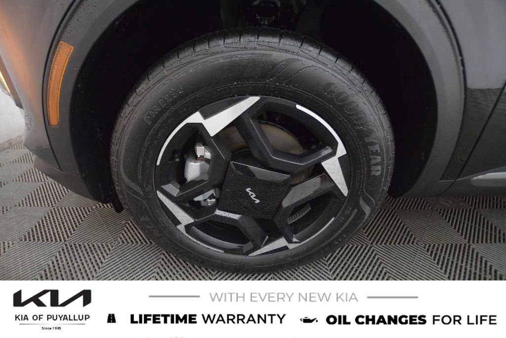 New 2026 Kia Sportage EX image 21